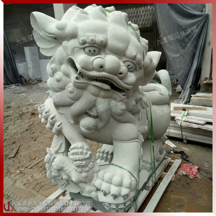 獻(xiàn)錢(qián)石獅子